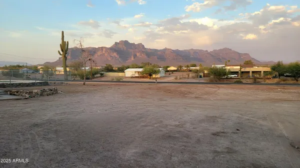$689,000 | 522 South Cortez Road, Apache Junction, AZ 85119