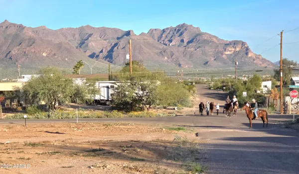 $689,000 | 522 South Cortez Road, Apache Junction, AZ 85119