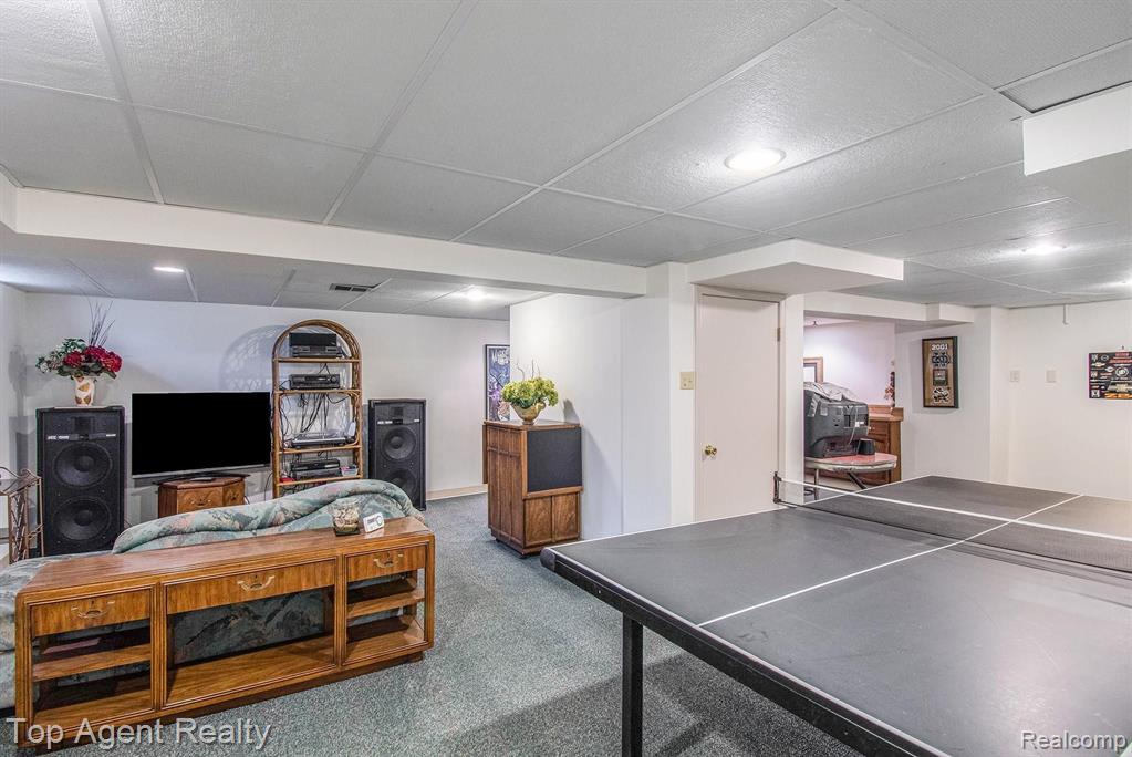 724 Lion Street Rochester Hills, MI 48307 - Photo 27 of 50