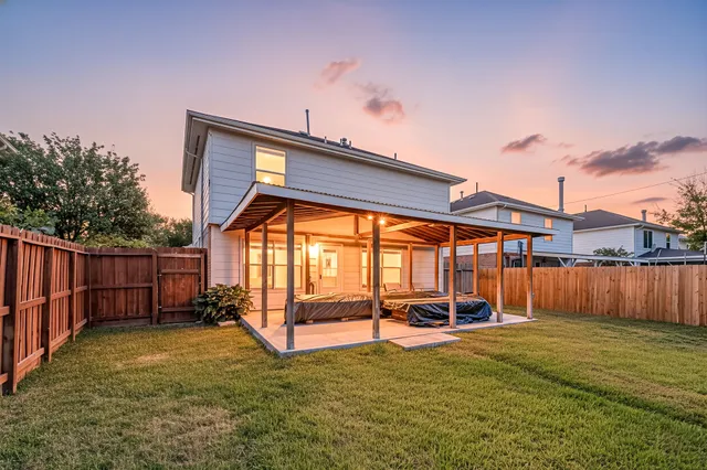 $235,000 | 9815 Lonsford Drive, Houston, TX 77086