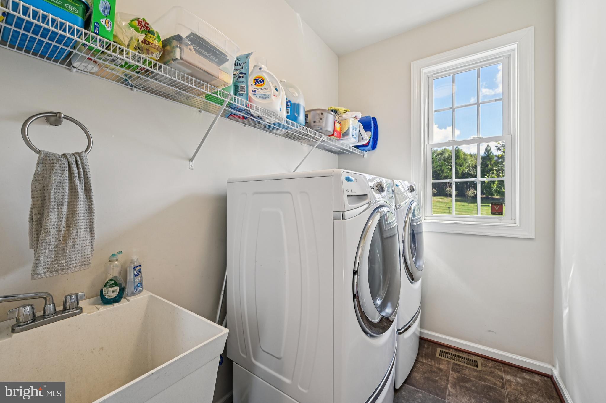 4884 Castlebridge Road Ellicott City, MD 21042 - Photo 36 of 130