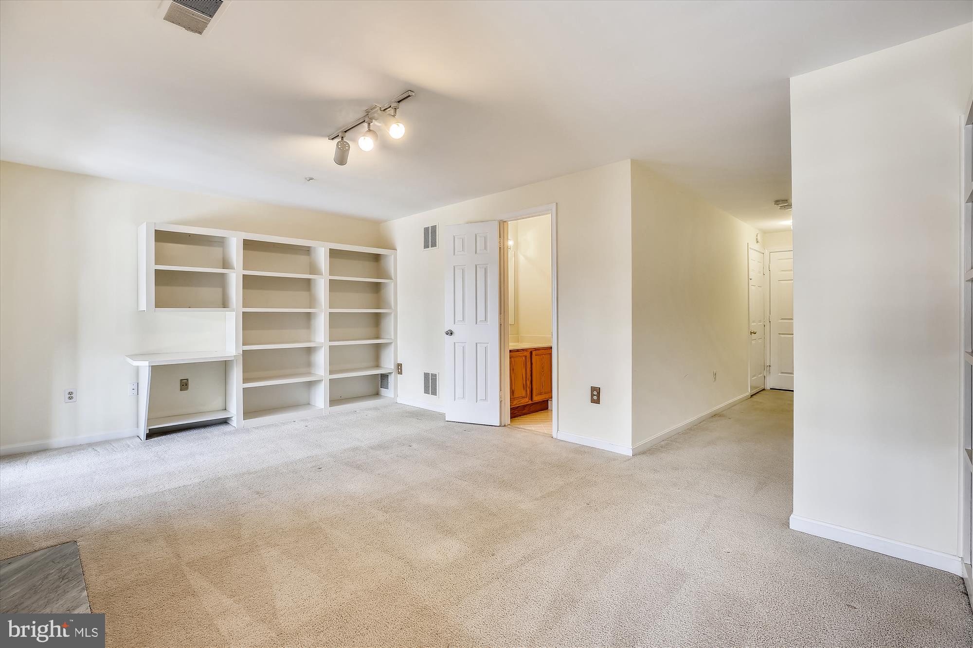 11242 Watermill Lane Silver Spring, MD 20902 - Photo 25 of 30 Family Room