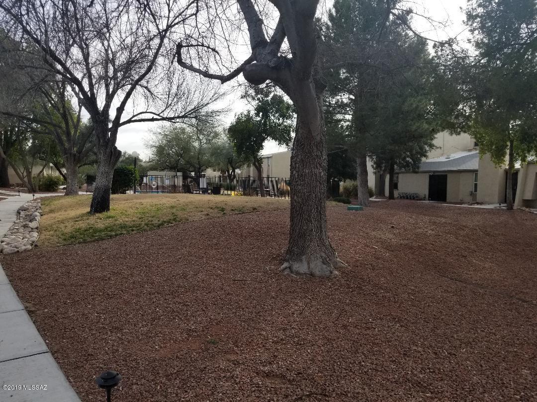 3750 North Country Club Road, Unit 27 Tucson, AZ 85716 - Photo 2 of 11