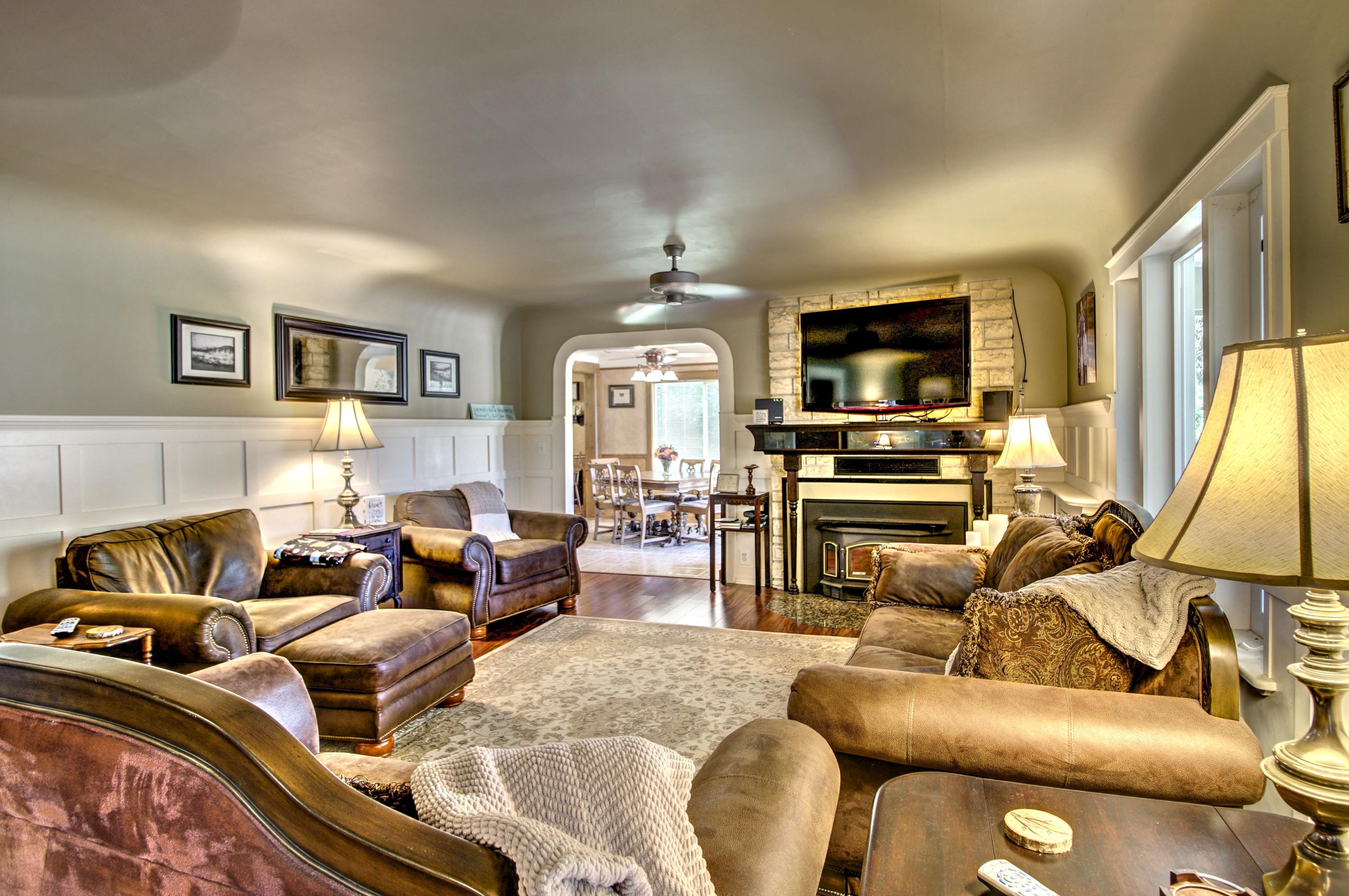2176 Lampman Road Gold Hill, OR 97525 - Photo 13 of 44 IMG_6117_8_9_tonemapped (1)
