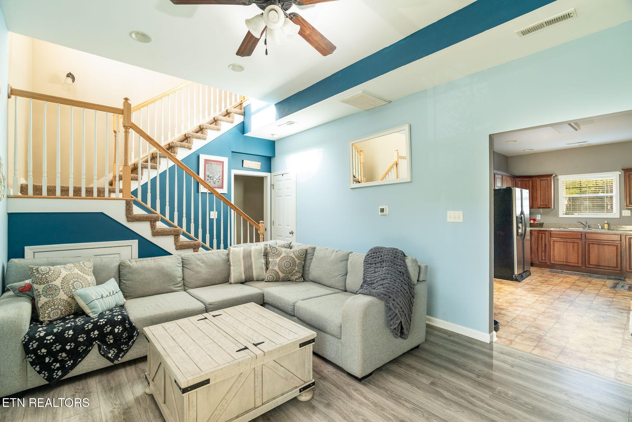 524 Allensville Road, Unit 28 Sevierville, TN 37876 - Photo 2 of 15 Living Room