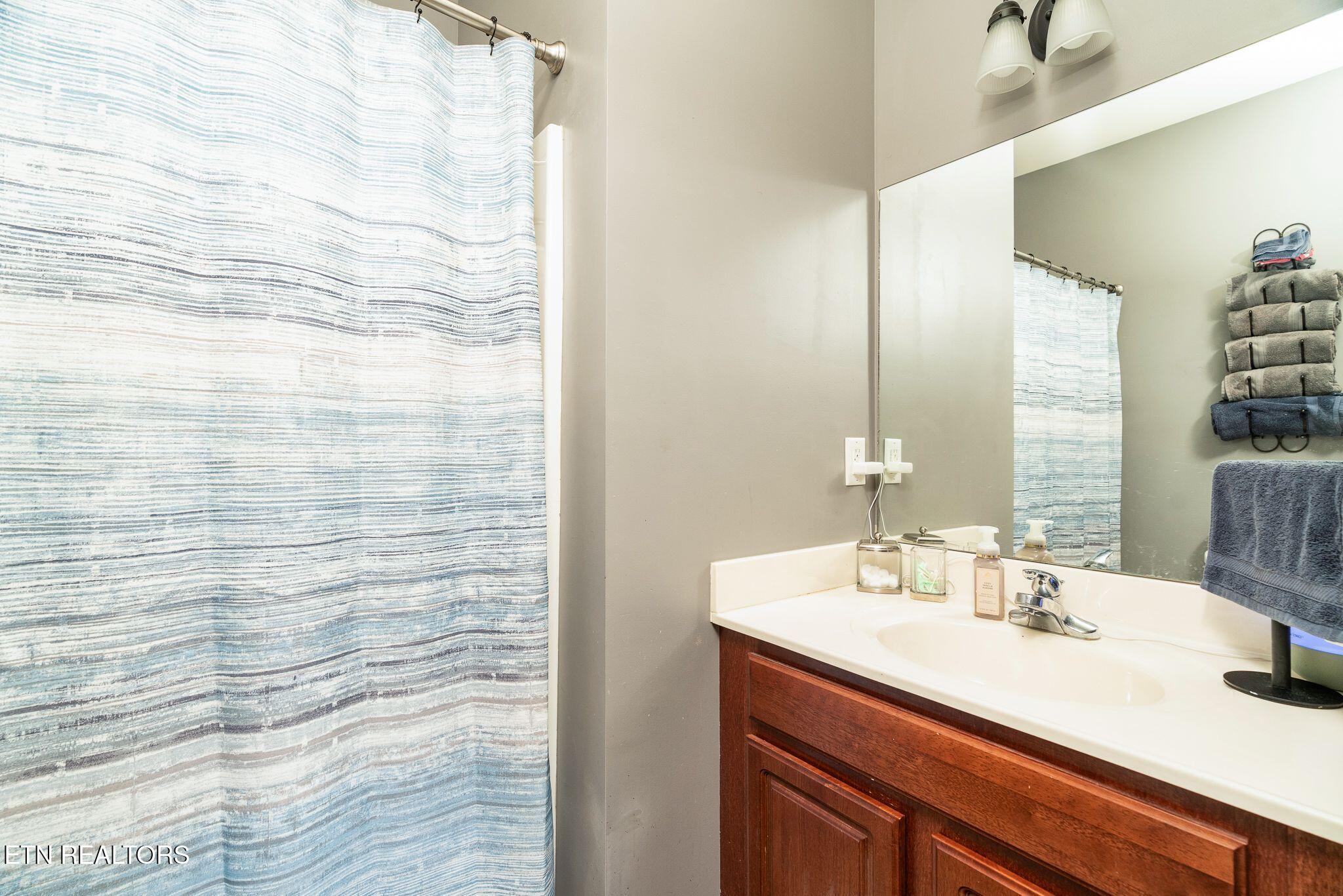 524 Allensville Road, Unit 28 Sevierville, TN 37876 - Photo 8 of 15 Primary Bathroom