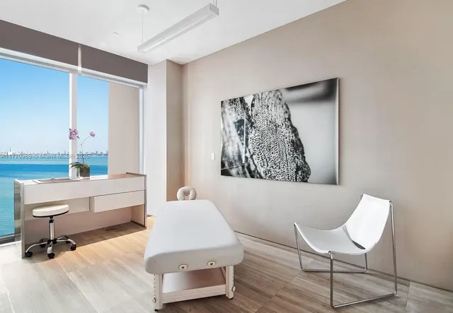 $1,290,000 | 460 Northeast 28th Street, Unit 3208, Miami, FL 33137