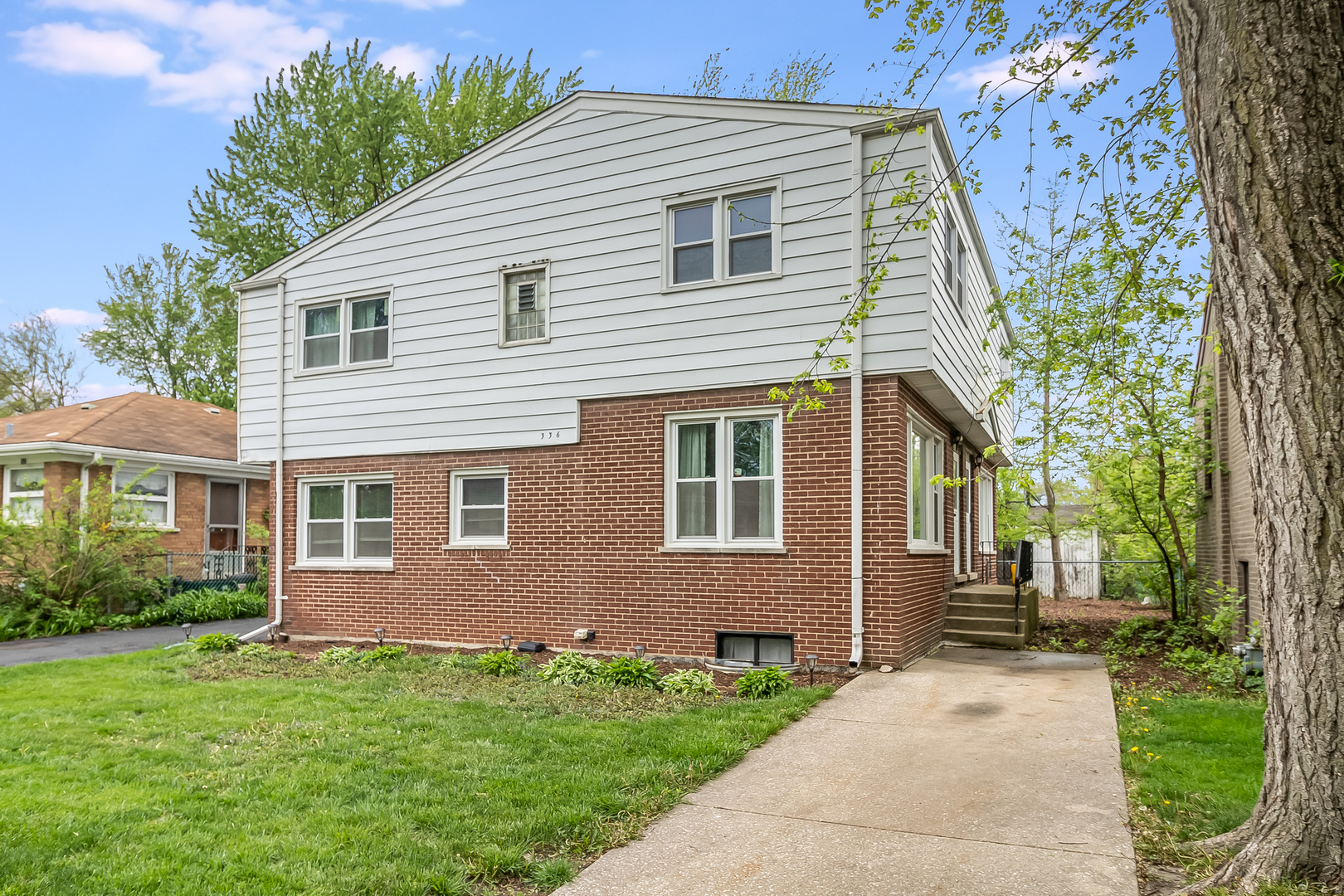 336 East Quincy Street Riverside, IL 60546 - Photo 2 of 24
