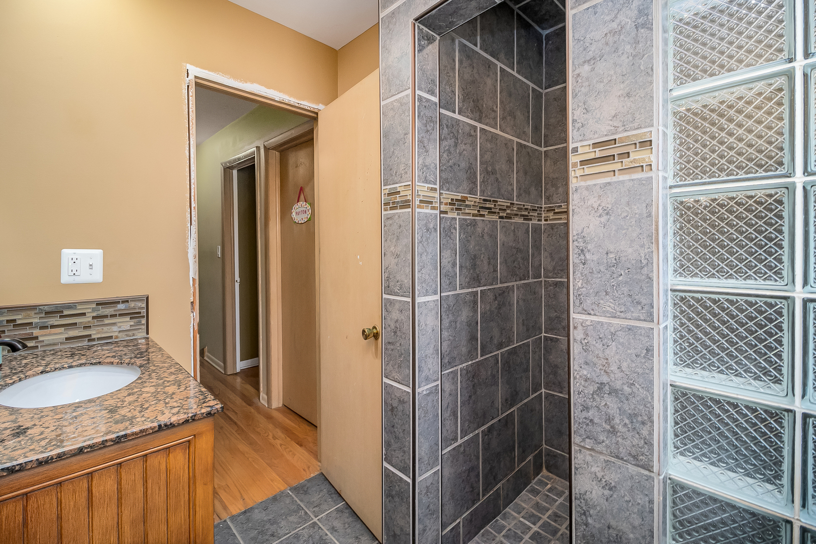 336 East Quincy Street Riverside, IL 60546 - Photo 19 of 24
