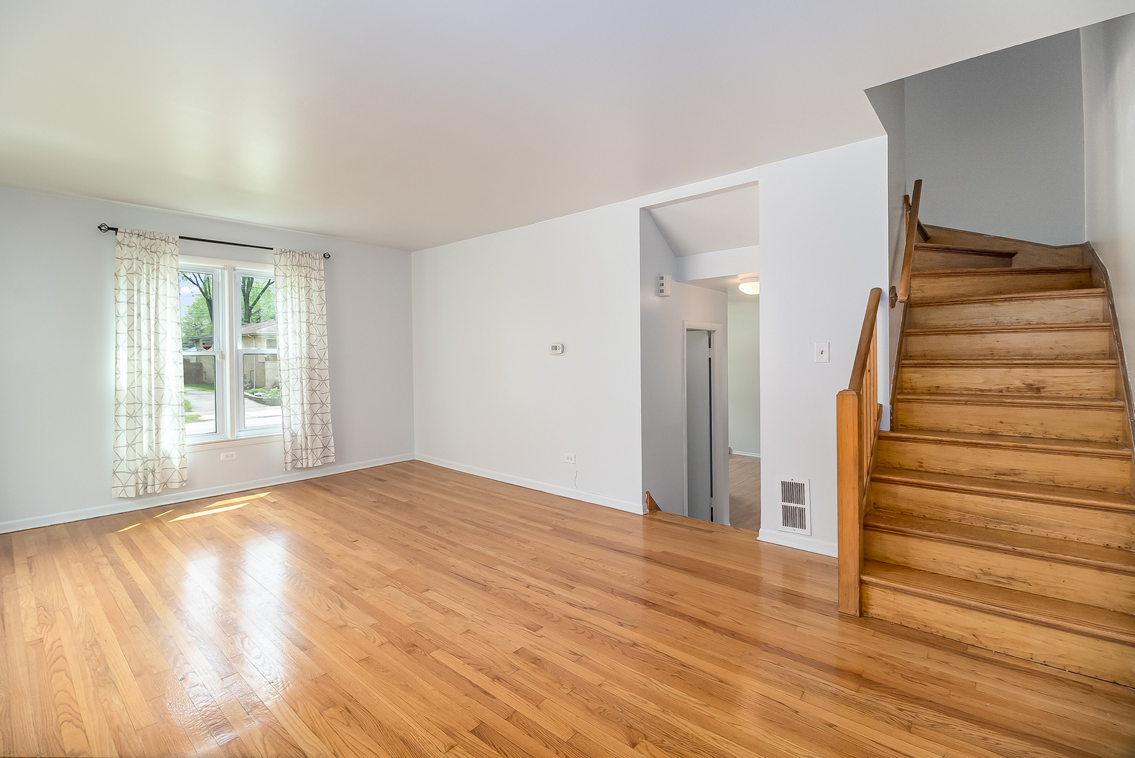 336 East Quincy Street Riverside, IL 60546 - Photo 6 of 24