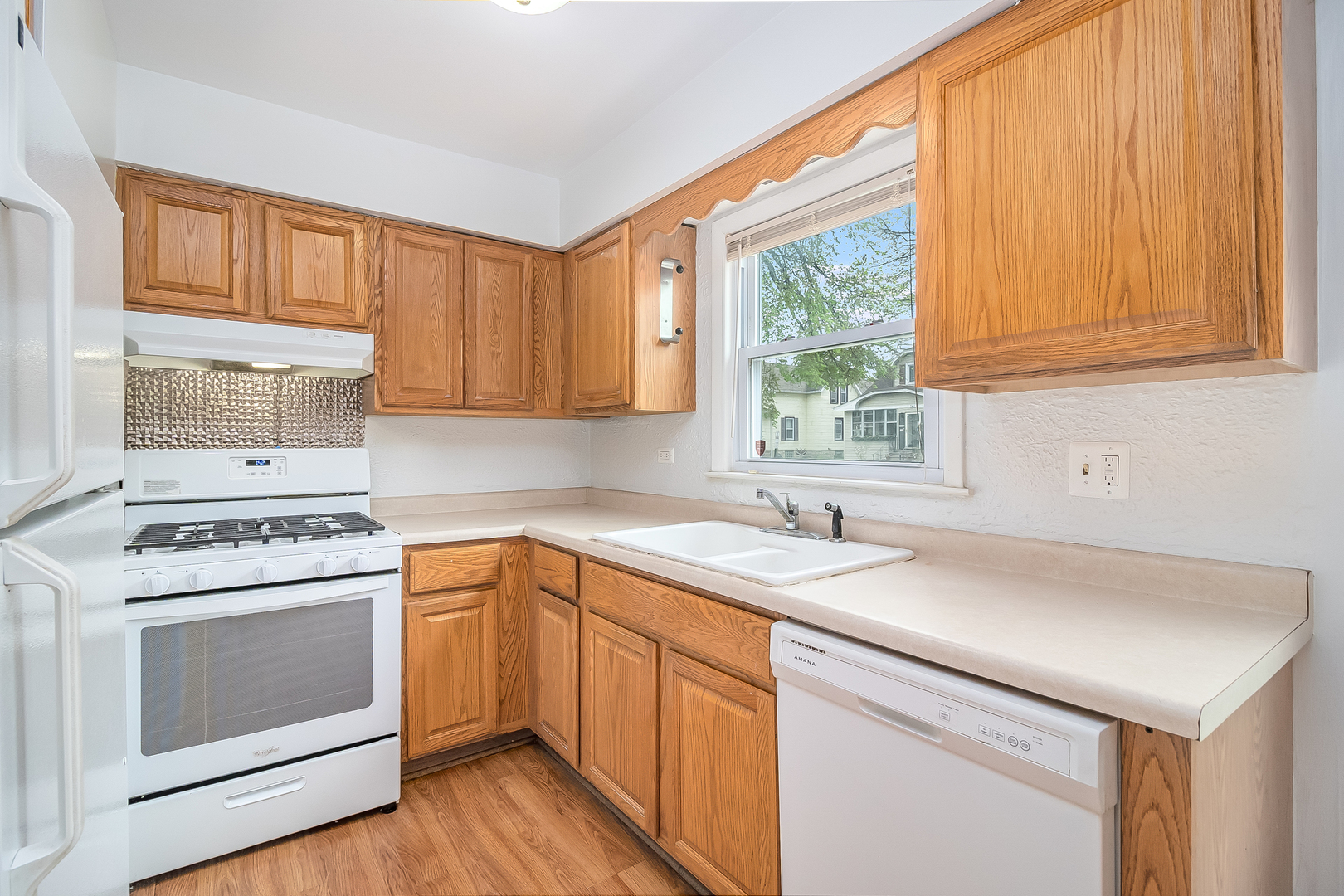 336 East Quincy Street Riverside, IL 60546 - Photo 7 of 24