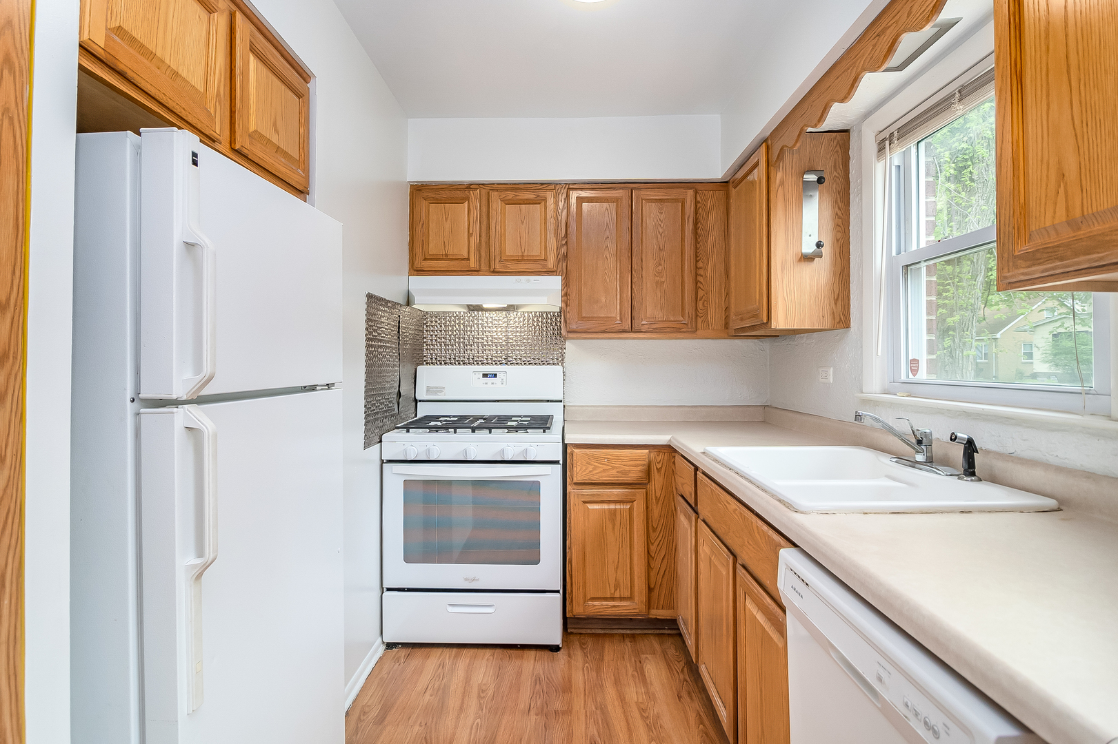 336 East Quincy Street Riverside, IL 60546 - Photo 8 of 24