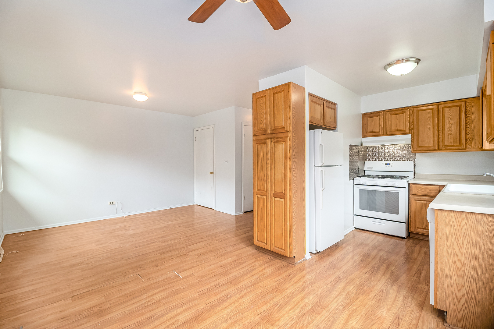 336 East Quincy Street Riverside, IL 60546 - Photo 9 of 24