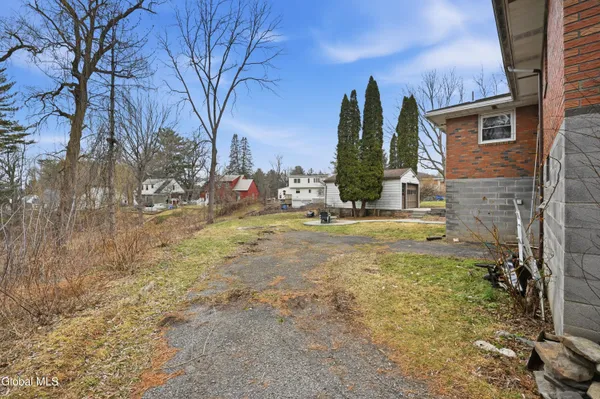 $389,999 | Undisclosed Address, Albany, NY 12208