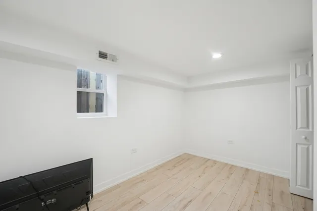 $1,100,000 | 4954 West Byron Street, Chicago, IL 60641