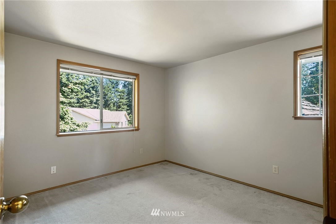 15426 49th Avenue Southeast Bothell, WA 98012 - Photo 21 of 35