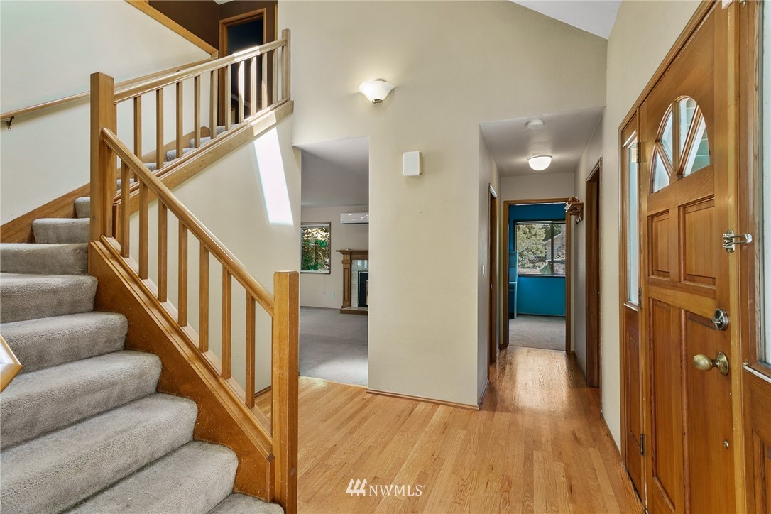 15426 49th Avenue Southeast Bothell, WA 98012 - Photo 5 of 35