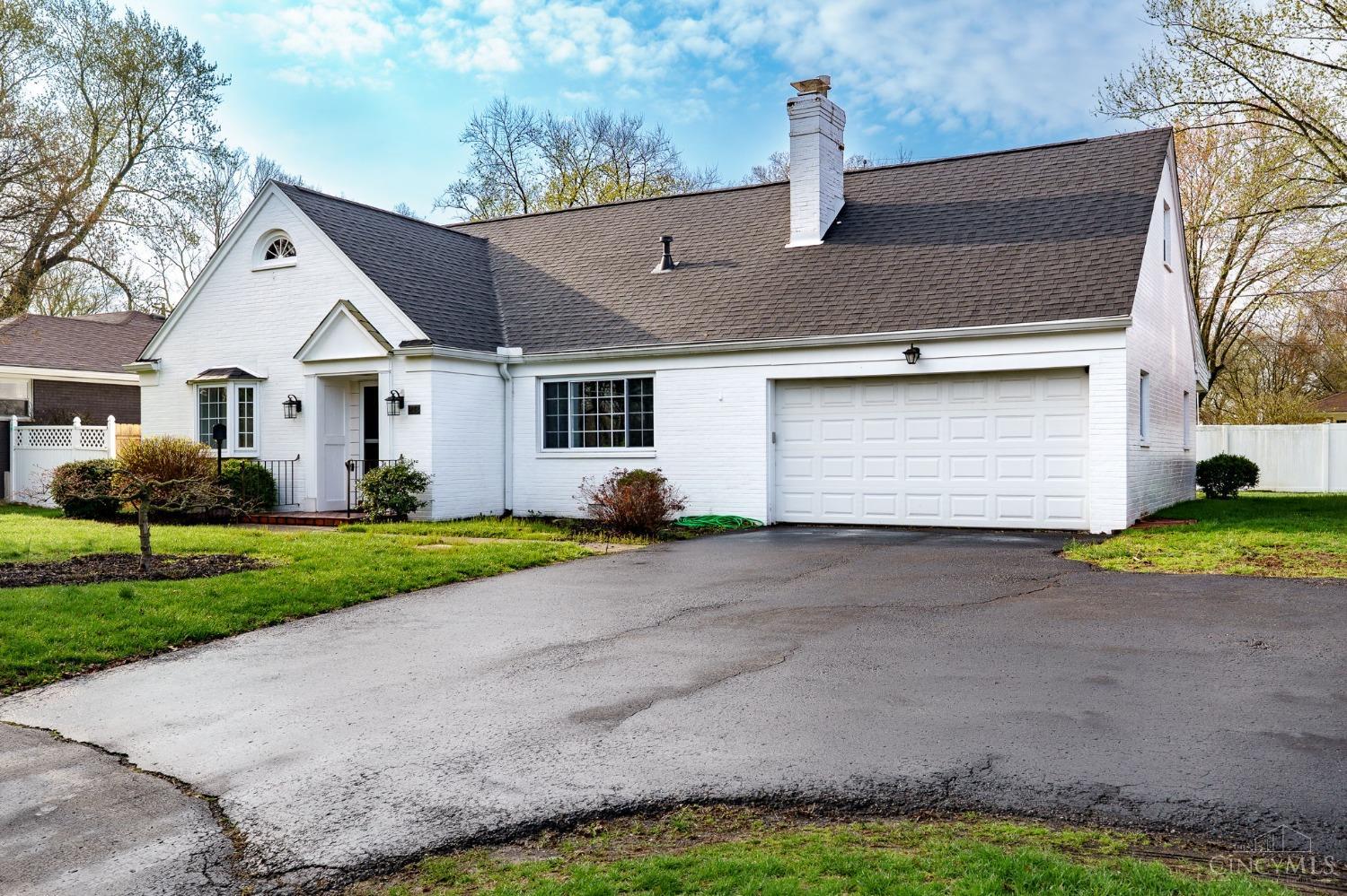 272 West Stroop Road Kettering, OH 45429 - Photo 3 of 43 Gallery Image 3