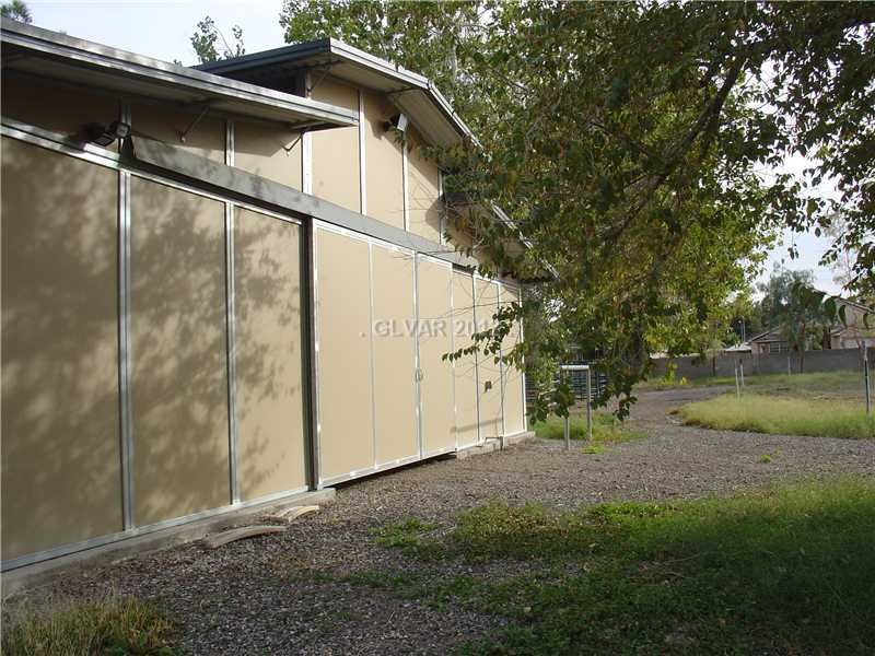 5600 South Gateway Road Las Vegas, NV 89120 - Photo 3 of 26 Stable/Barn.