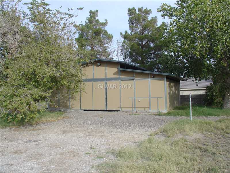 5600 South Gateway Road Las Vegas, NV 89120 - Photo 5 of 26 Stable/Barn.
