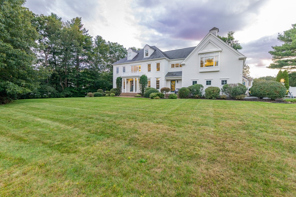 3 Gardner Way Hanover, MA 02339 - Photo 3 of 42 Gallery Image 3
