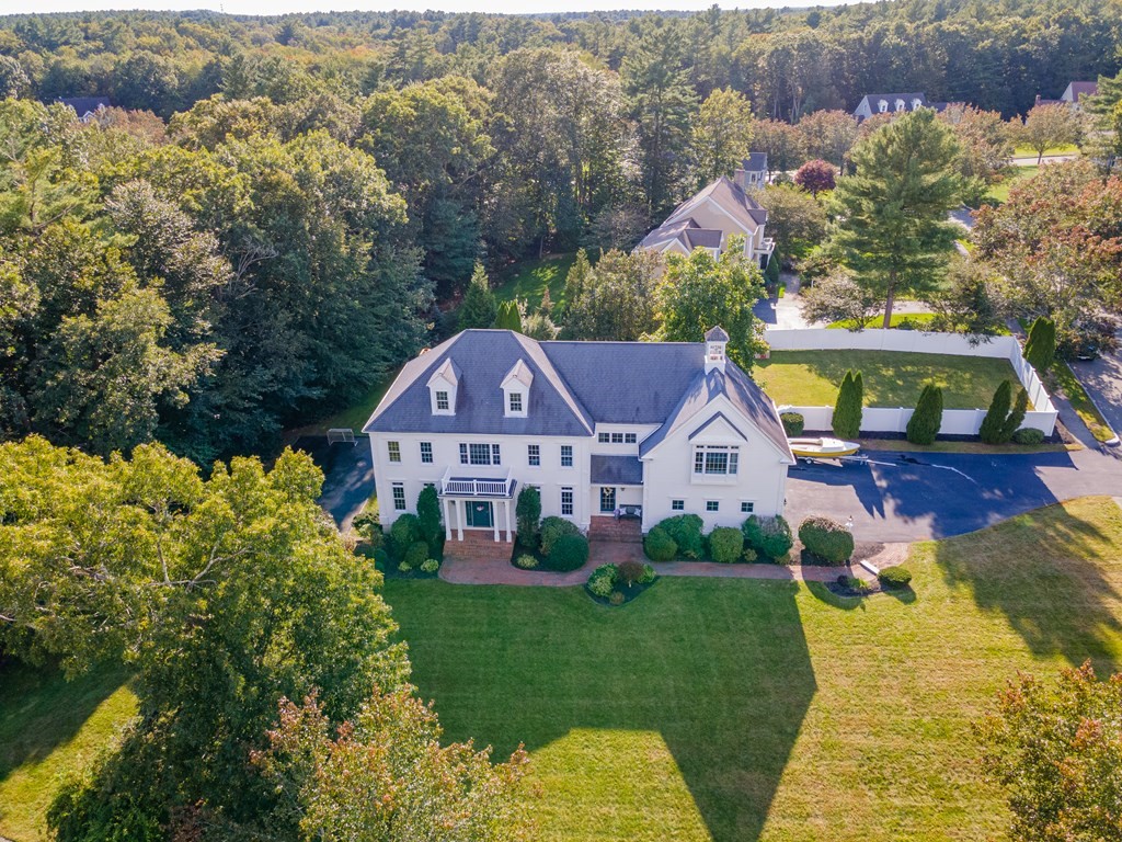 3 Gardner Way Hanover, MA 02339 - Photo 4 of 42 Gallery Image 4