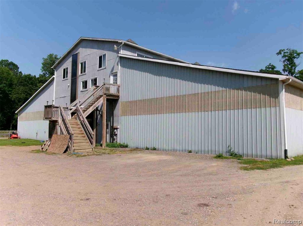 4441 Mack Road Howell, MI 48855 - Photo 2 of 39
