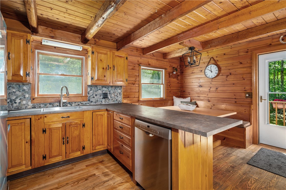 450 Franklin Road Coventry, RI 02816 - Photo 8 of 50