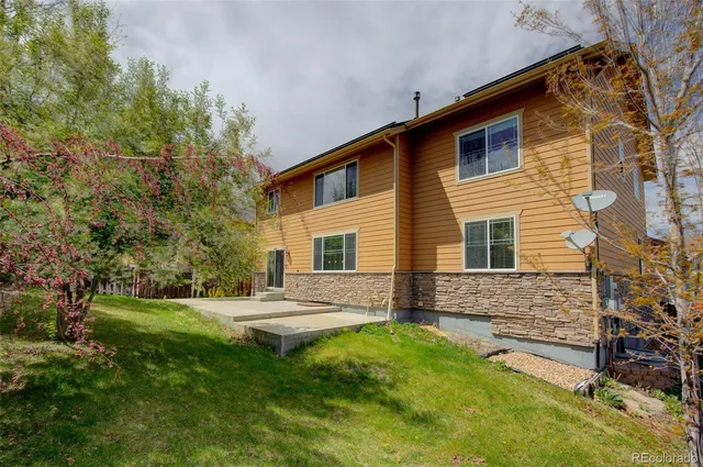 $735,000 | 25994 East Peakview Place, Aurora, CO 80016