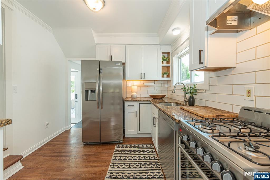 35 Howe Avenue Montclair, NJ 07042 - Photo 21 of 49