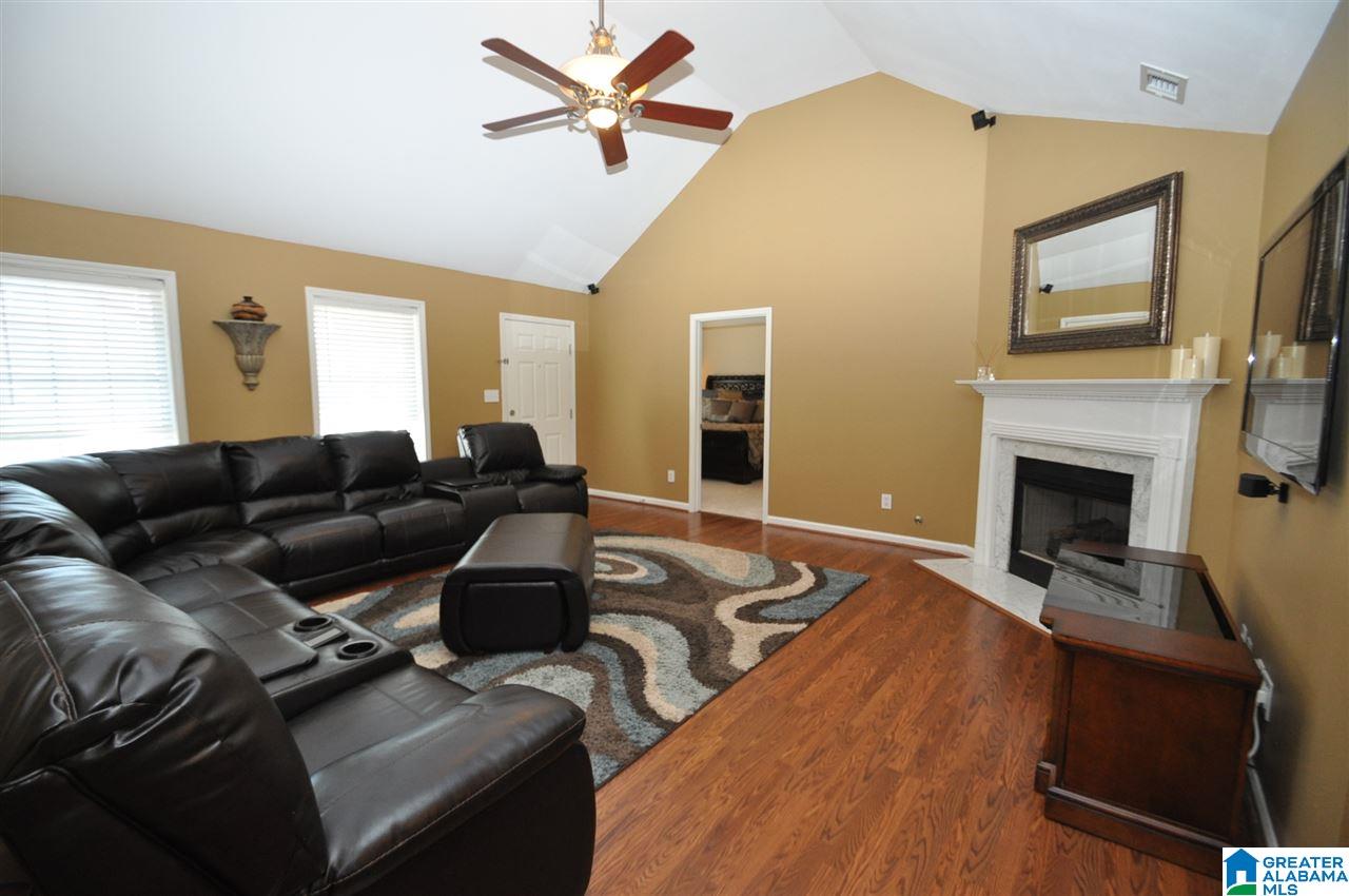 182 Silverstone Lane Alabaster, AL 35007 - Photo 3 of 21