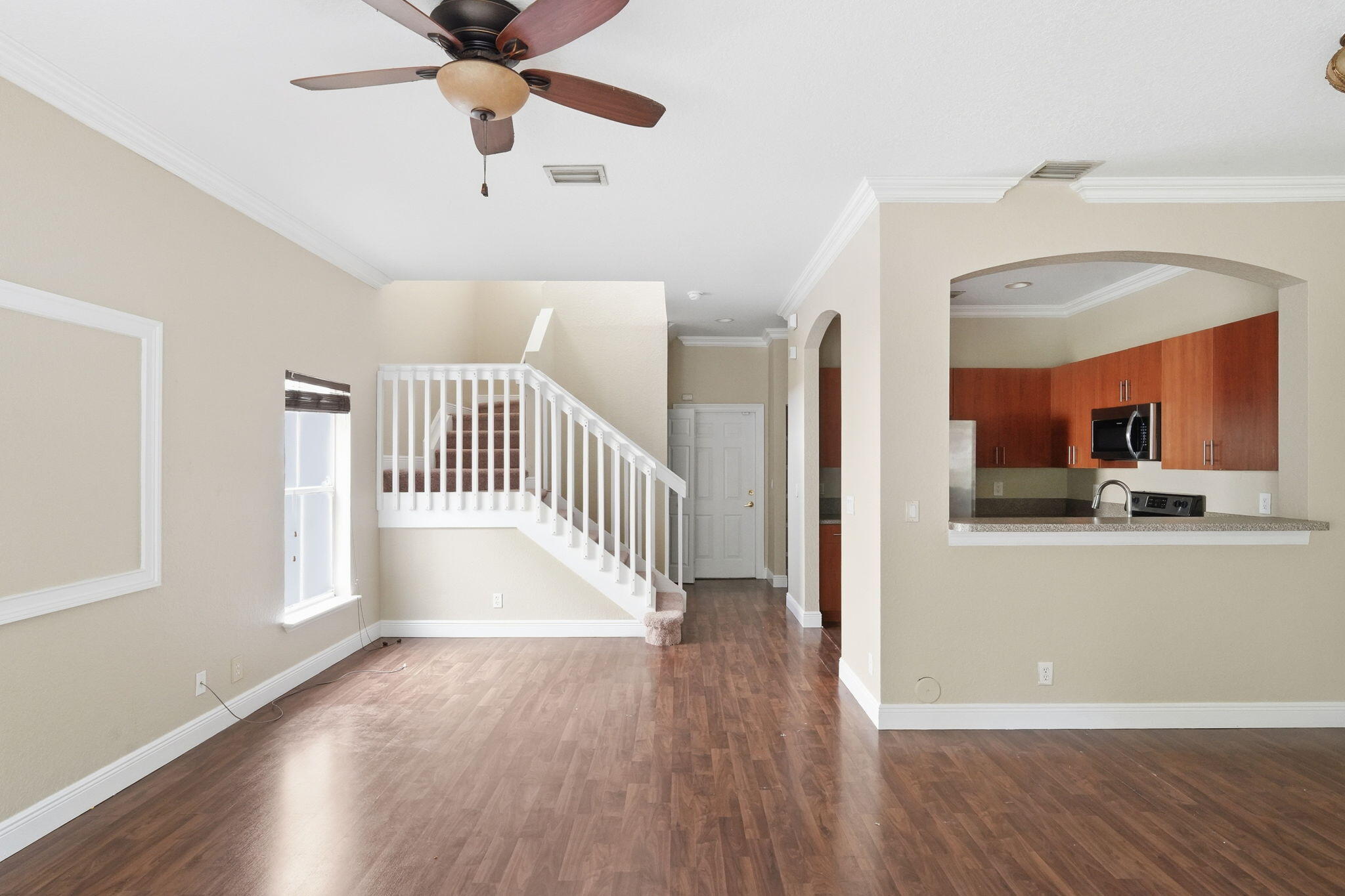 2465 Southwest 99th Way Miramar, FL 33025 - Photo 4 of 28 ListerPros_003