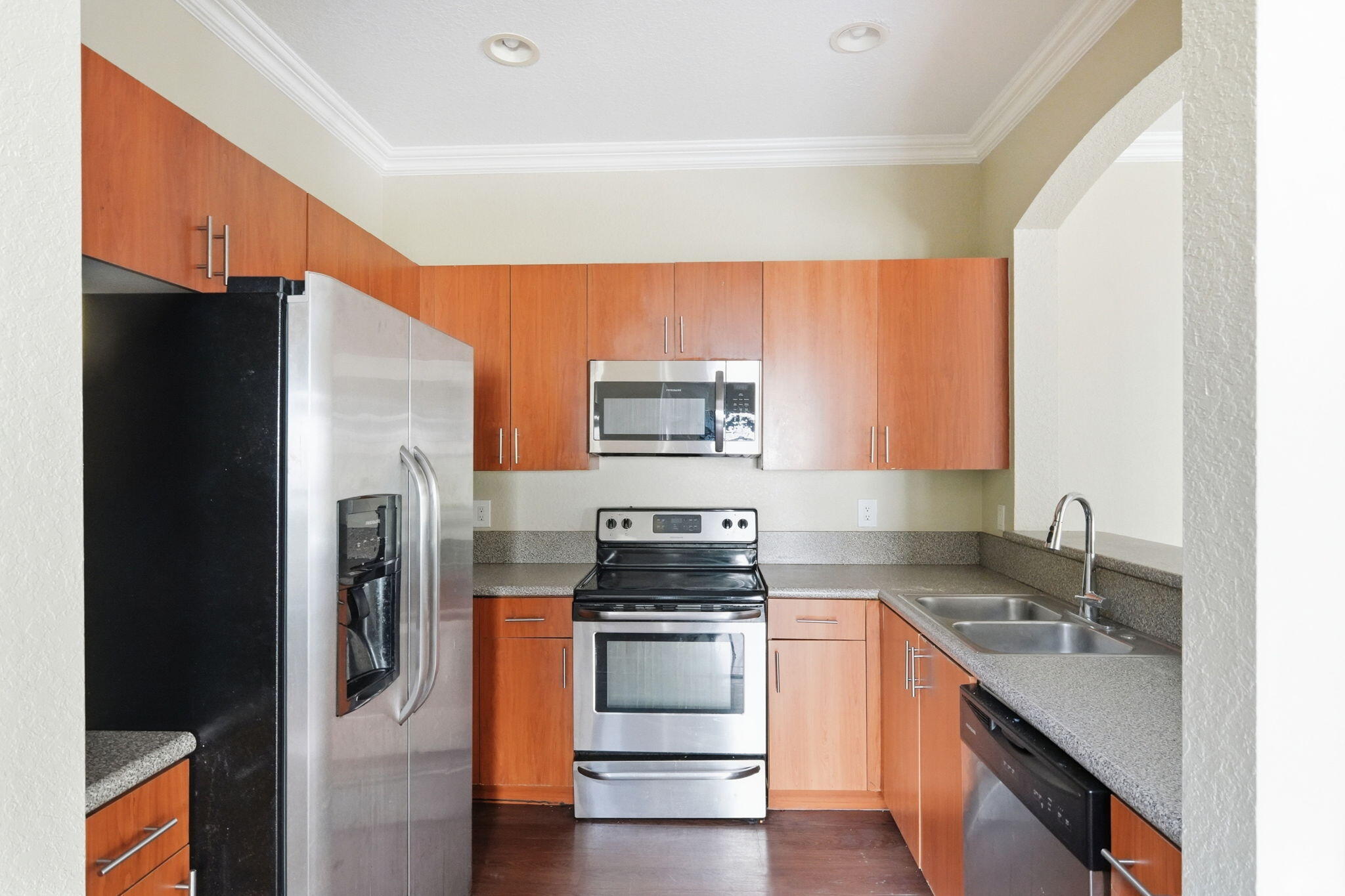 2465 Southwest 99th Way Miramar, FL 33025 - Photo 6 of 28 ListerPros_005