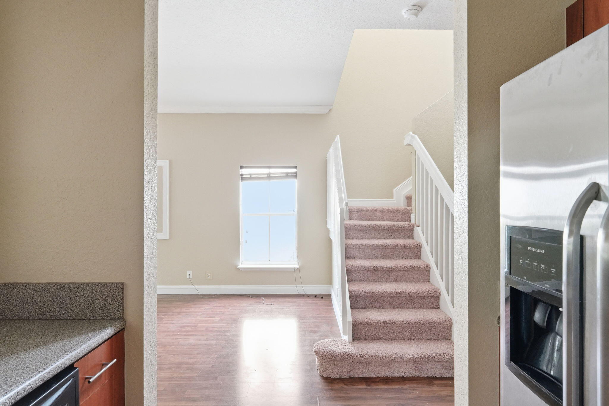 2465 Southwest 99th Way Miramar, FL 33025 - Photo 8 of 28 ListerPros_007