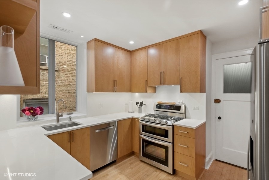 2335 North Commonwealth Avenue, Unit 1G Chicago, IL 60614 - Photo 10 of 19