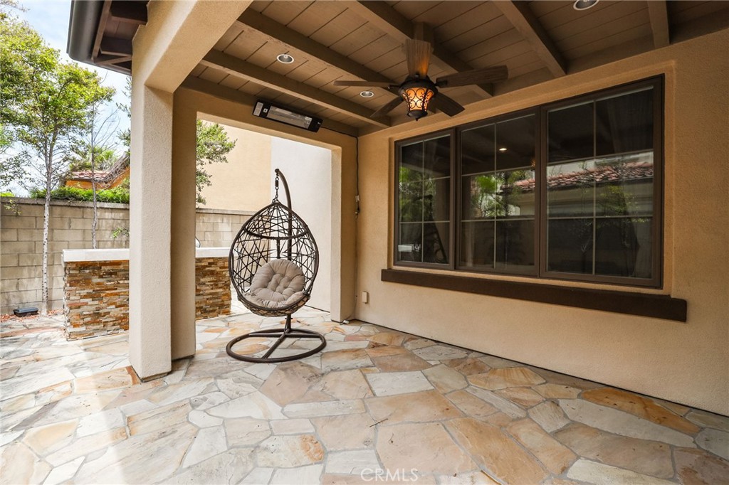 118 Chestnut Grove Irvine, CA 92620 - Photo 6 of 16 a view of a interior of the house
