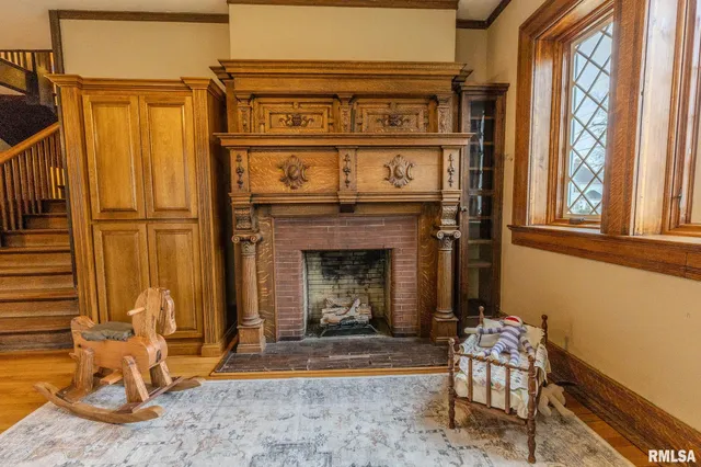 $455,000 | 905 East 1st N Street, Carlinville, IL 62626