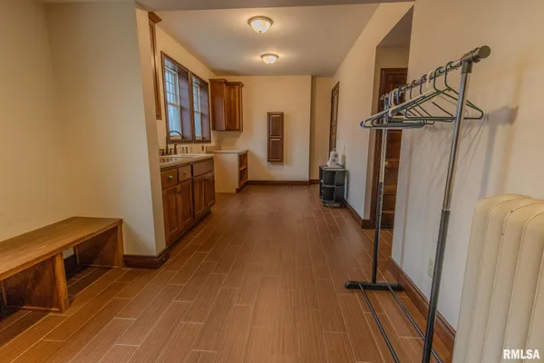 $455,000 | 905 East 1st N Street, Carlinville, IL 62626