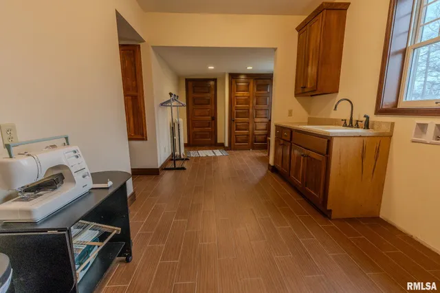 $455,000 | 905 East 1st N Street, Carlinville, IL 62626