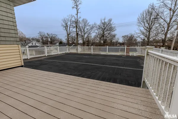 $455,000 | 905 East 1st N Street, Carlinville, IL 62626