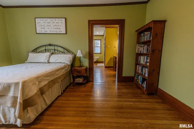 $455,000 | 905 East 1st N Street, Carlinville, IL 62626