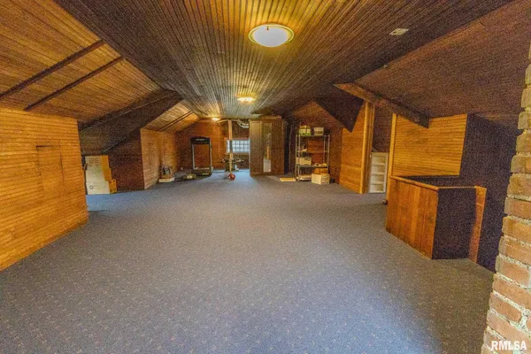 $455,000 | 905 East 1st N Street, Carlinville, IL 62626