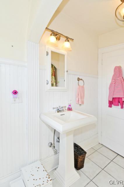 100 Springfield Drive Bangor, PA 18013 - Photo 30 of 39 a bathroom with a sink vanity and mirror