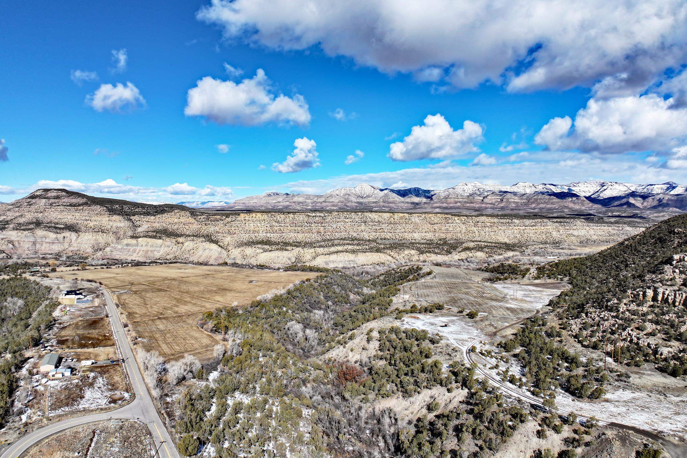 12482 54 54 7/10 Road Molina, CO 81646 - Photo 5 of 17 a view of a of a building