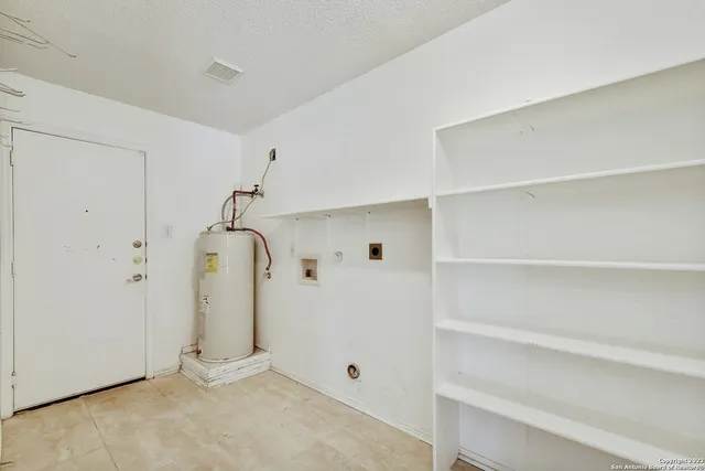 $1,600 | 10515 Talon Point, San Antonio, TX 78254