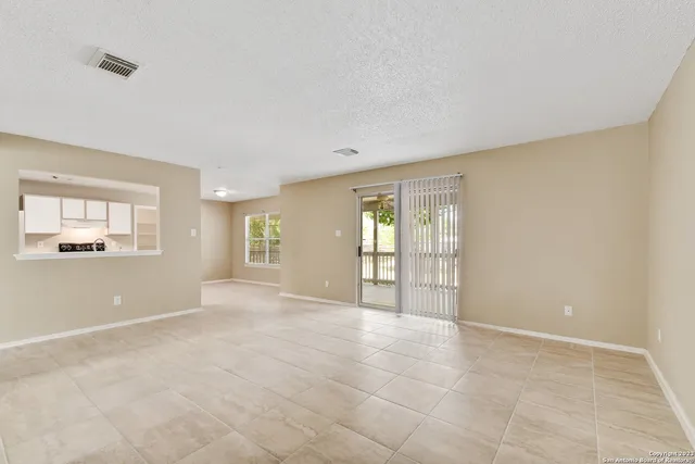 $1,600 | 10515 Talon Point, San Antonio, TX 78254