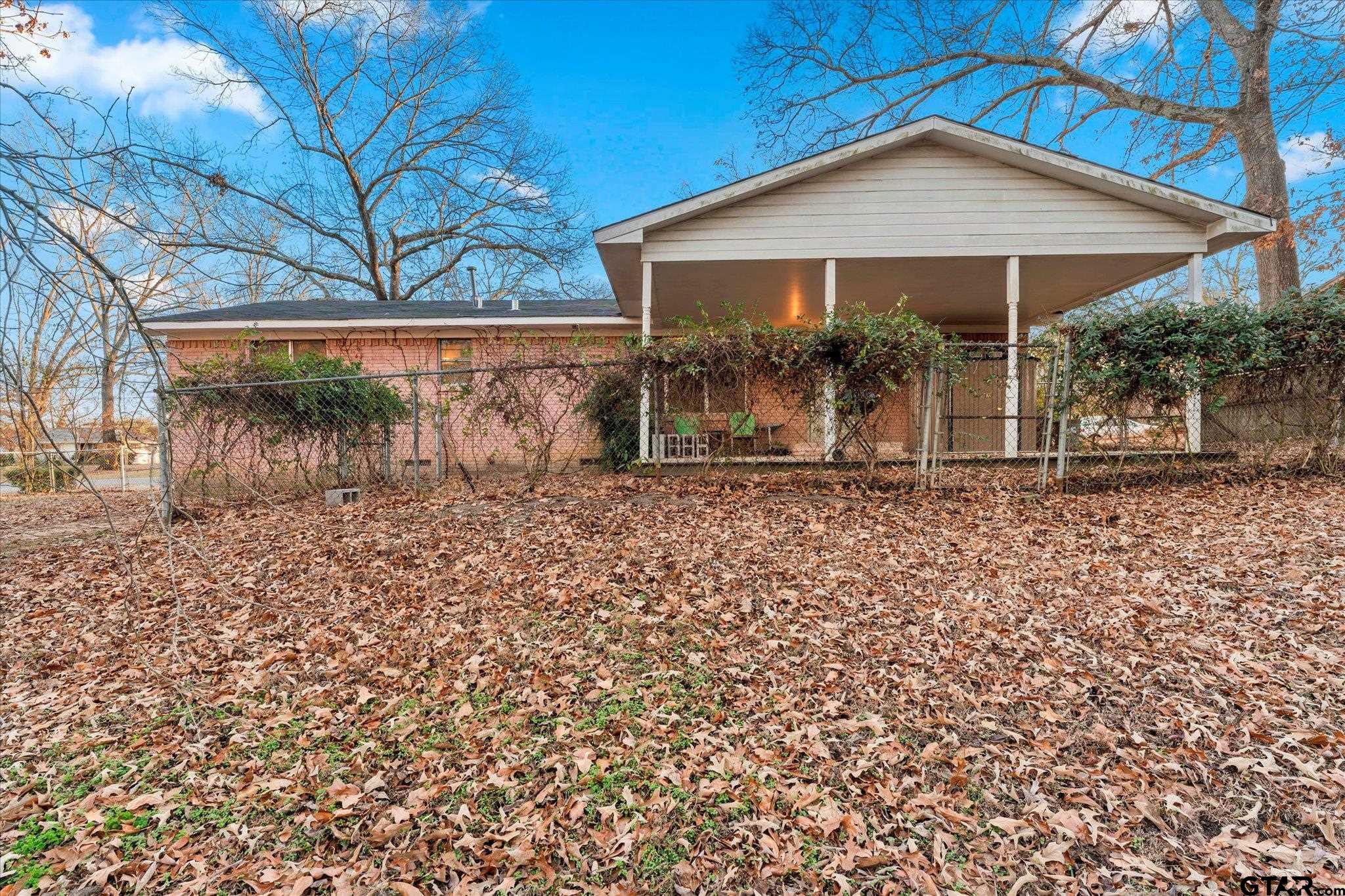 411 Redbud Lane Mount Pleasant, TX 75455 - Photo 3 of 15