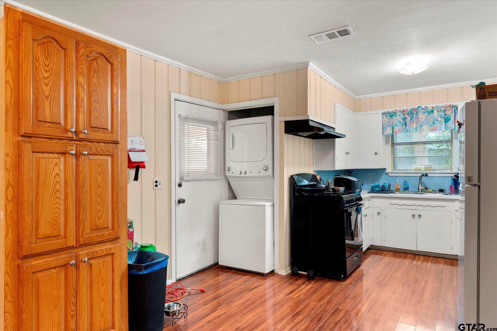 411 Redbud Lane Mount Pleasant, TX 75455 - Photo 8 of 15