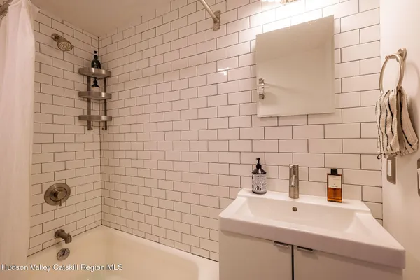 $599,000 | 41 Hickory Hill Road, Kerhonkson, NY 12446