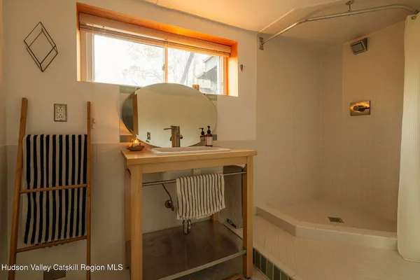 $599,000 | 41 Hickory Hill Road, Kerhonkson, NY 12446